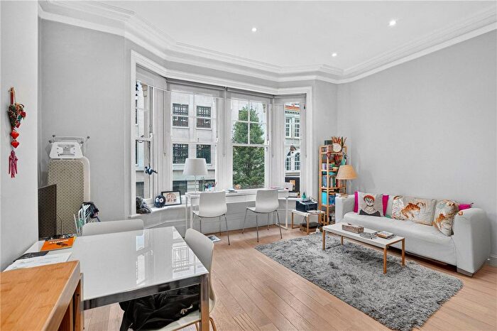 1 Bedroom Flat To Rent In Great Portland Street, London, W1W