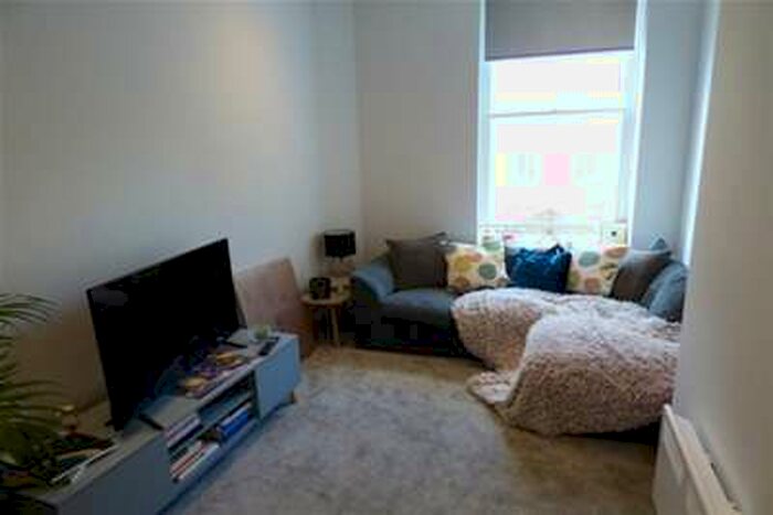 2 Bedroom Flat To Rent In 3 Derby Chambers, The Rock, Bury, BL9