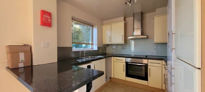 2 Bedroom Flat To Rent In Carnarvon Road, Meads Court, London, E15