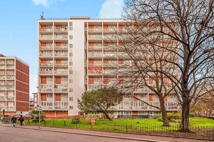 2 Bedroom Flat For Sale In Waylett House, Loughborough Street, SE11