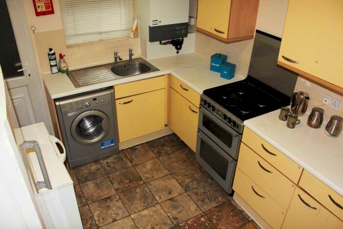 5 Bedroom Terraced House To Rent In Addington Road, Reading, RG1