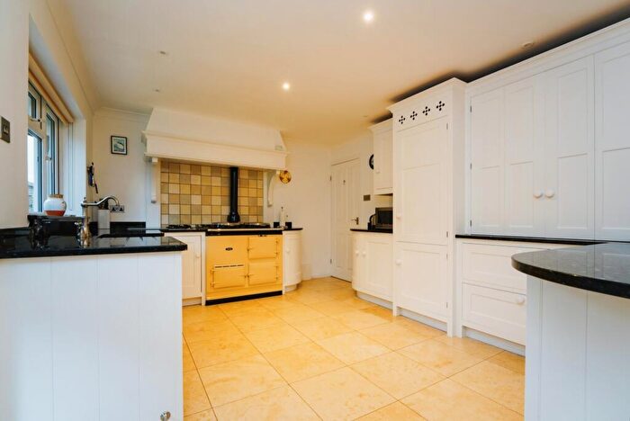 3 Bedroom Bungalow To Rent In Coswell Lane, Bussage, GL6