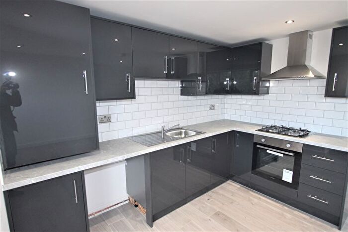 1 Bedroom Flat To Rent In Balmoral Road, Northampton, NN2