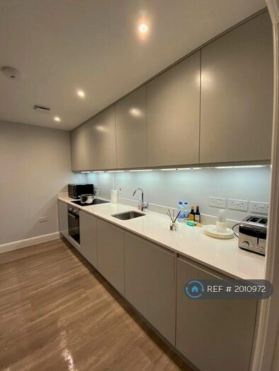 1 Bedroom Maisonette To Rent In Nascot House, Maidenhead, SL6