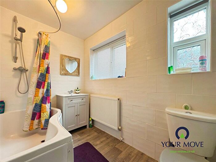 2 Bedroom Bungalow For Sale In Violet Avenue, Ramsgate, Kent, CT12