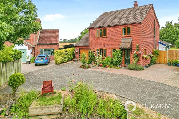 3 Bedroom Detached House For Sale In Fullers Close, Toft Monks, Beccles, Norfolk, NR34