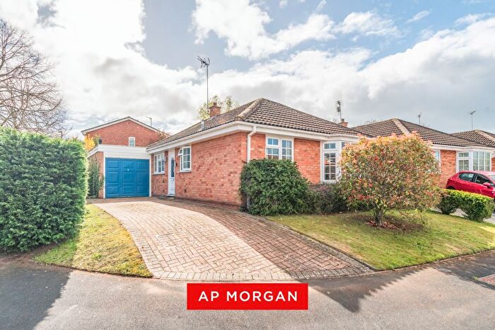 2 Bedroom Detached House For Sale In Snowshill Close, Church Hill North, Redditch, B98