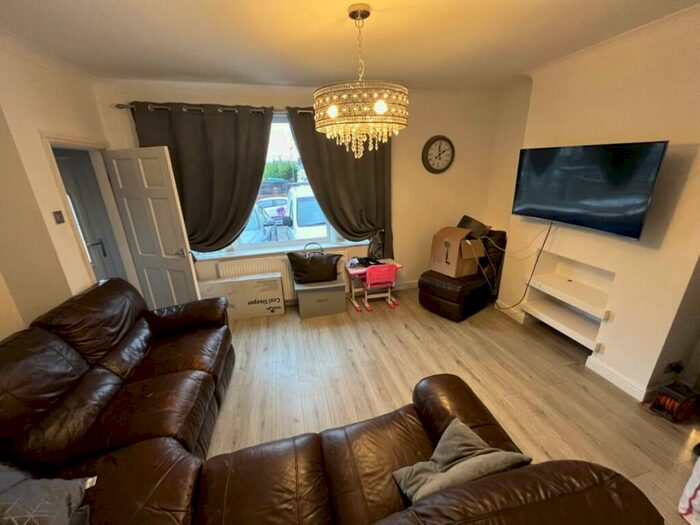 3 Bedroom Terraced House To Rent In Wath Road, Bolton-upon-dearne, S63