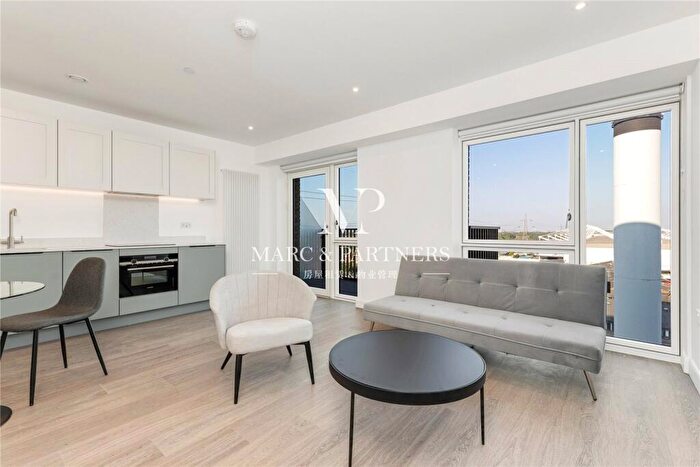 Apartment To Rent In Botanist House Building, Seagull Lane, London, E16