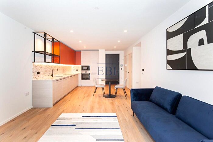 1 Bedroom Apartment To Rent In Curlew House, Hawser Lane, E14