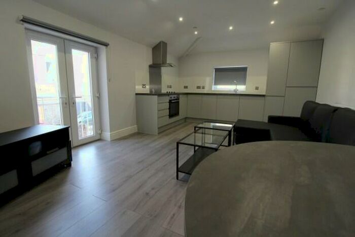 1 Bedroom Flat To Rent In Richmond Road Cardiff, CF24