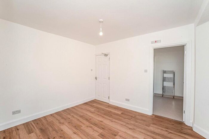 1 Bedroom Property To Rent In Campbell Road, Gravesend, Kent, DA11