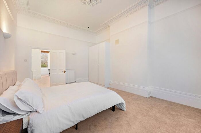 1 Bedroom Flat To Rent In Finborough Road, London, SW10