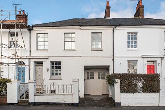 3 Bedroom Terraced House For Sale In East Street, Farnham, Surrey, GU9