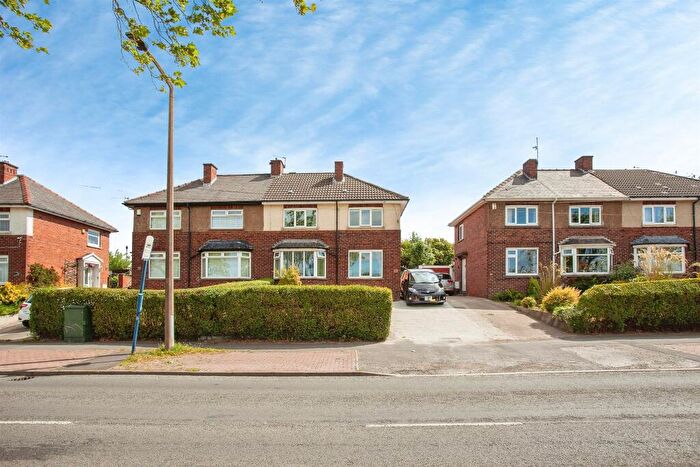3 Bedroom Semi-Detached House For Sale In Middle Lane South, Herringthorpe, Rotherham, S65