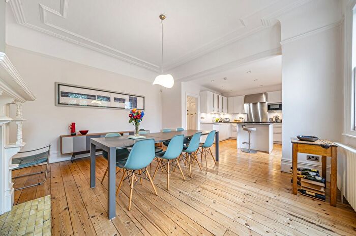 5 Bedroom Detached House For Sale In Southwood Lawn Road, Highgate, N6