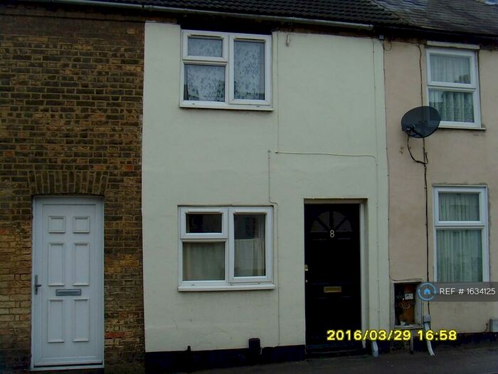 2 Bedroom End Of Terrace House To Rent In Rose Lane, Biggleswade, SG18