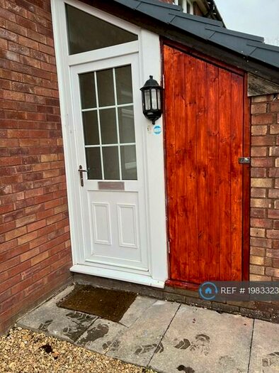 1 Bedroom Flat To Rent In Roman Way, Chippenham, SN15