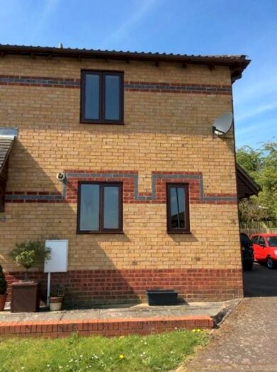 2 Bedroom Property To Rent In Thompson Way, Kettering, NN15