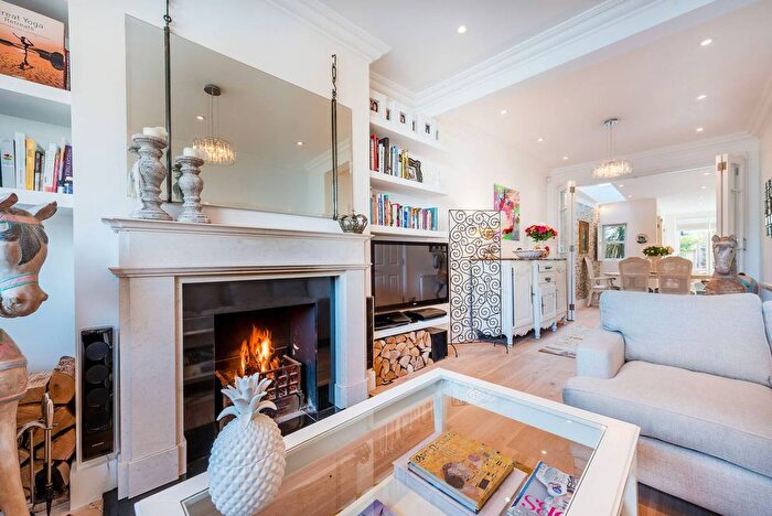 4 Bedroom Terraced House To Rent In Bollo Lane, Chiswick, London, W4