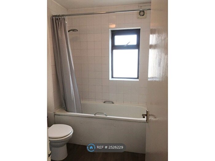 1 Bedroom Flat To Rent In Catherine Lodge, Croydon, CR0
