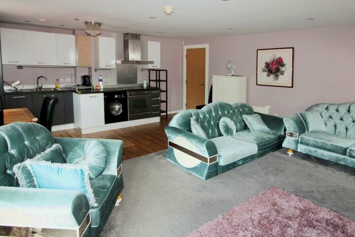 2 Bedroom Apartment To Rent In Willow Court, Chorlton Street, Manchester, M16