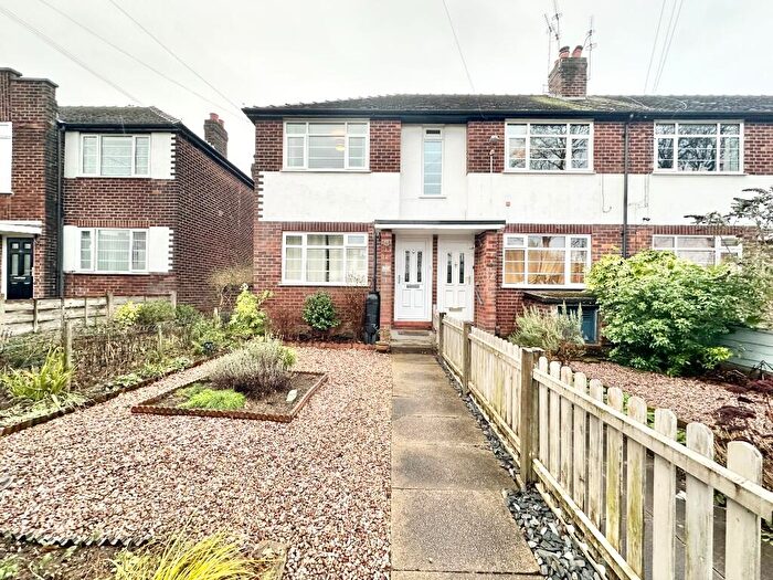 2 Bedroom Maisonette For Sale In Friars Road, Sale, Greater Manchester, M33