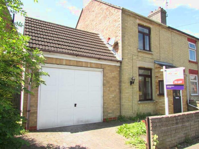 2 Bedroom End Of Terrace House To Rent In Elmfield Road, Dogsthorpe, PE1