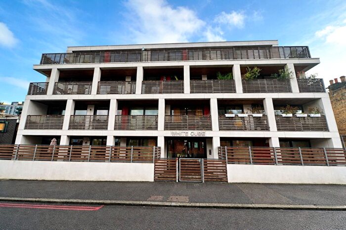 2 Bedroom Flat For Sale In Algernon Road, London, SE13