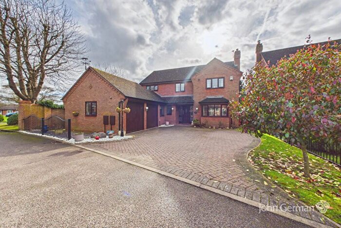 4 Bedroom Detached House For Sale In Fox Court, Kings Bromley, DE13