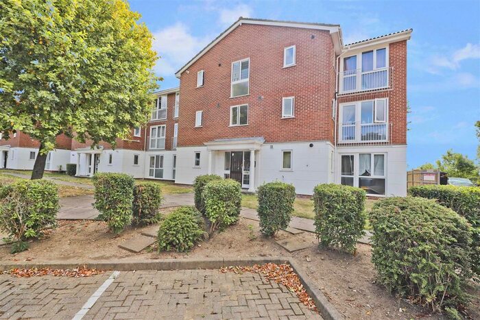 1 Bedroom Flat To Rent In Tayfield Close, Ickenham, UB10