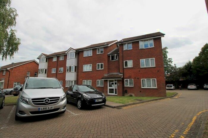 1 Bedroom Flat To Rent In Vicarage Close, Northolt, UB5