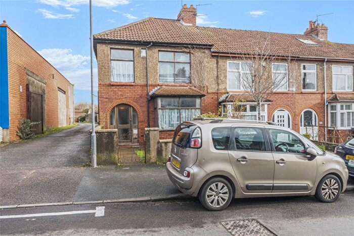 3 Bedroom End Terrace House For Sale In Longmead Avenue, Bristol, BS7