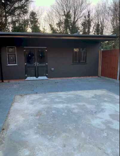 2 Bedroom Flat To Rent In Wanstead Park Road, Ilford, Essex, IG1