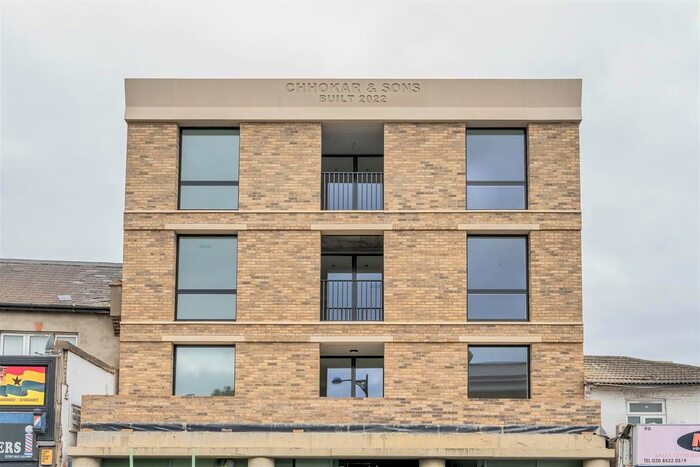 1 Bedroom Flat To Rent In Woodgrange Road, London, E7