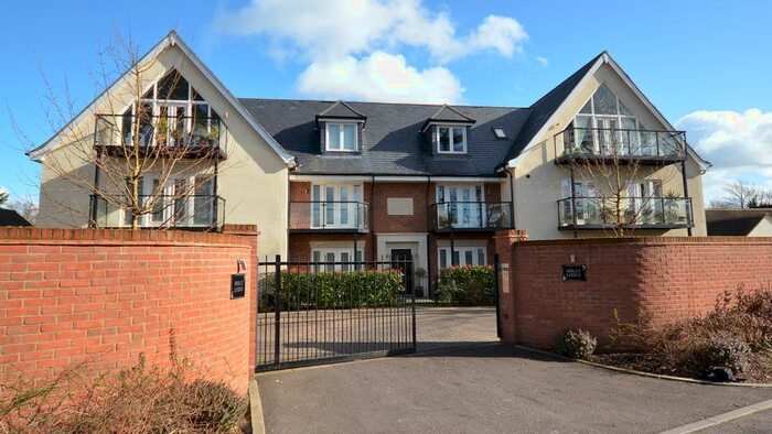 2 Bedroom Flat To Rent In Windsor Lane, Burnham, SL1