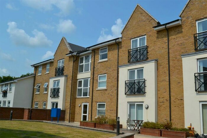 2 Bedroom Flat To Rent In Walsworth Road, Hitchin, SG4