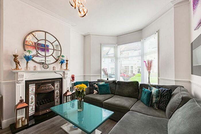 3 Bedroom Terraced House For Sale In Ramuz Drive, Westcliff-On-Sea, SS0