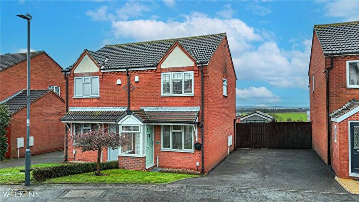 2 Bedroom Semi Detached House For Sale In Birchwood Avenue, Dordon, Warwickshire, B78