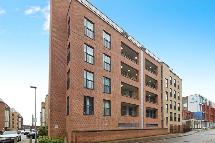 1 Bedroom Flat For Sale In Wave Court, Maxwell Road, Romford, RM7