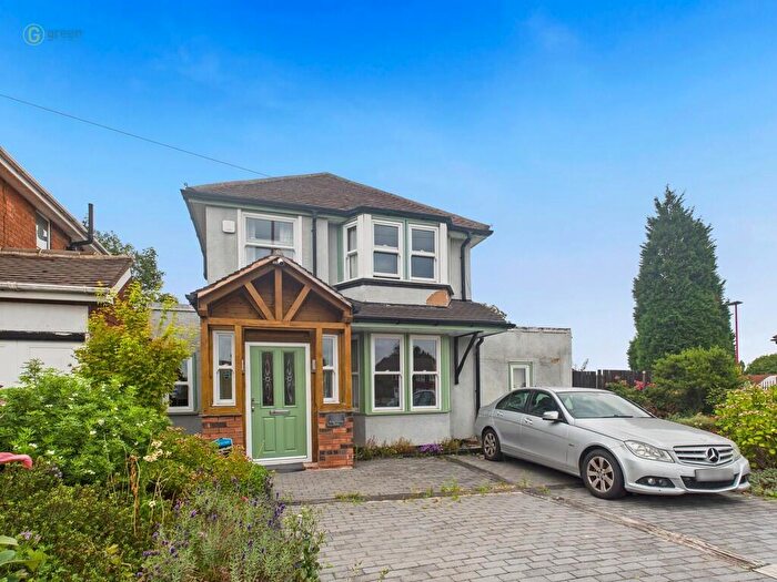 3 Bedroom Detached House For Sale In Kingstanding Road, Kingstanding, B44