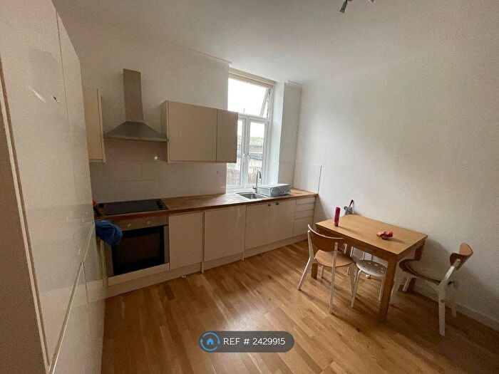 2 Bedroom Flat To Rent In Kilburn High Road, London, NW6