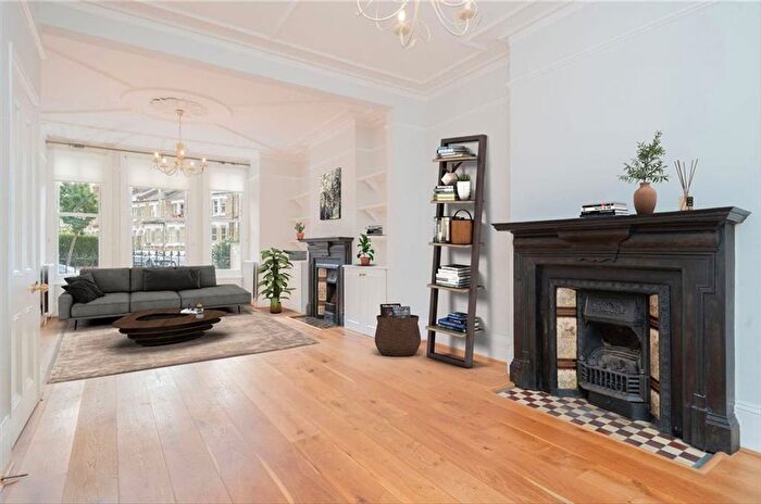 5 Bedroom Terraced House To Rent In Bolingbroke Road, Brook Green, W14