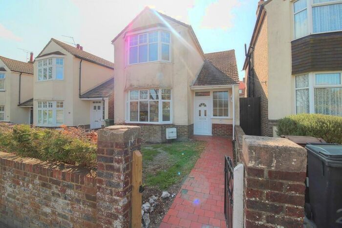 3 Bedroom Detached House To Rent In Upwick Road, Eastbourne, BN20