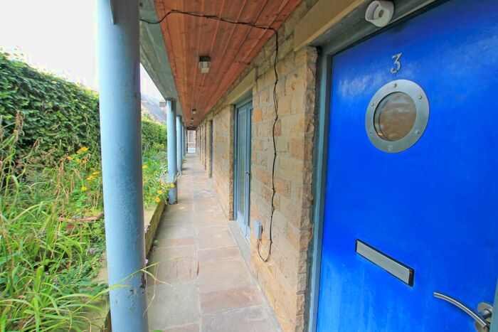 1 Bedroom Flat To Rent In Walkergate Mews, Otley, Leeds, LS21