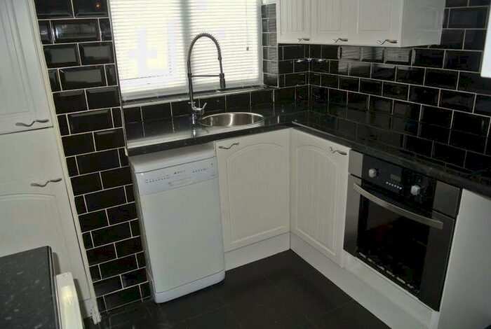 1 Bedroom Apartment To Rent In Longview Drive, Liverpool, L36