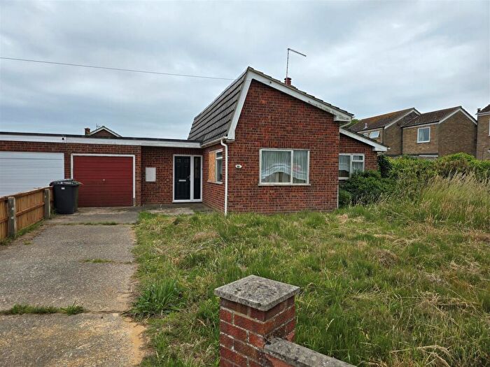 3 Bedroom Detached Bungalow For Sale In Martham Road, Hemsby, NR29