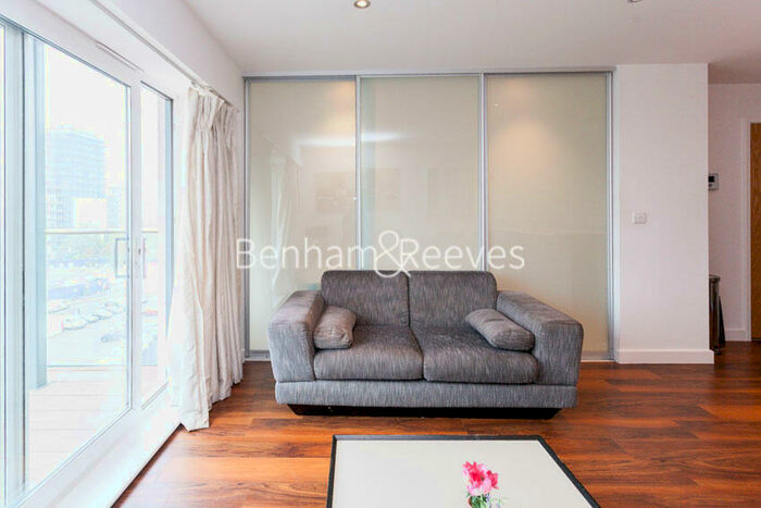 Studio To Rent In East Drive, Colindale, NW9