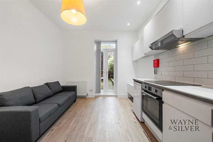 1 Bedroom Flat To Rent In Roderick Road, Belsize Park, NW3