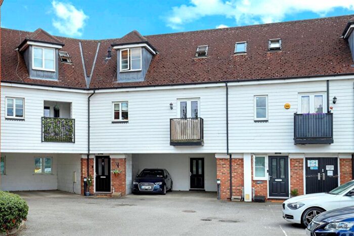 2 Bedroom Duplex For Sale In Epping Road, Ongar, CM5